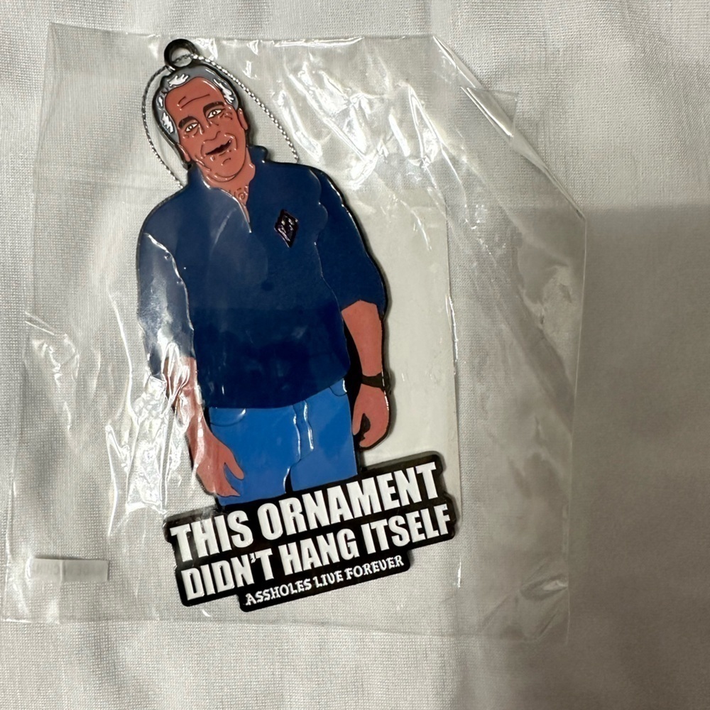 This Ornament didn’t hang itself metal